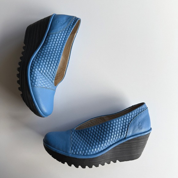 Fly London Yena Texture Cornflower Leather Round Toe Slip On Wedge Shoe 40 / 9 - Picture 1 of 9